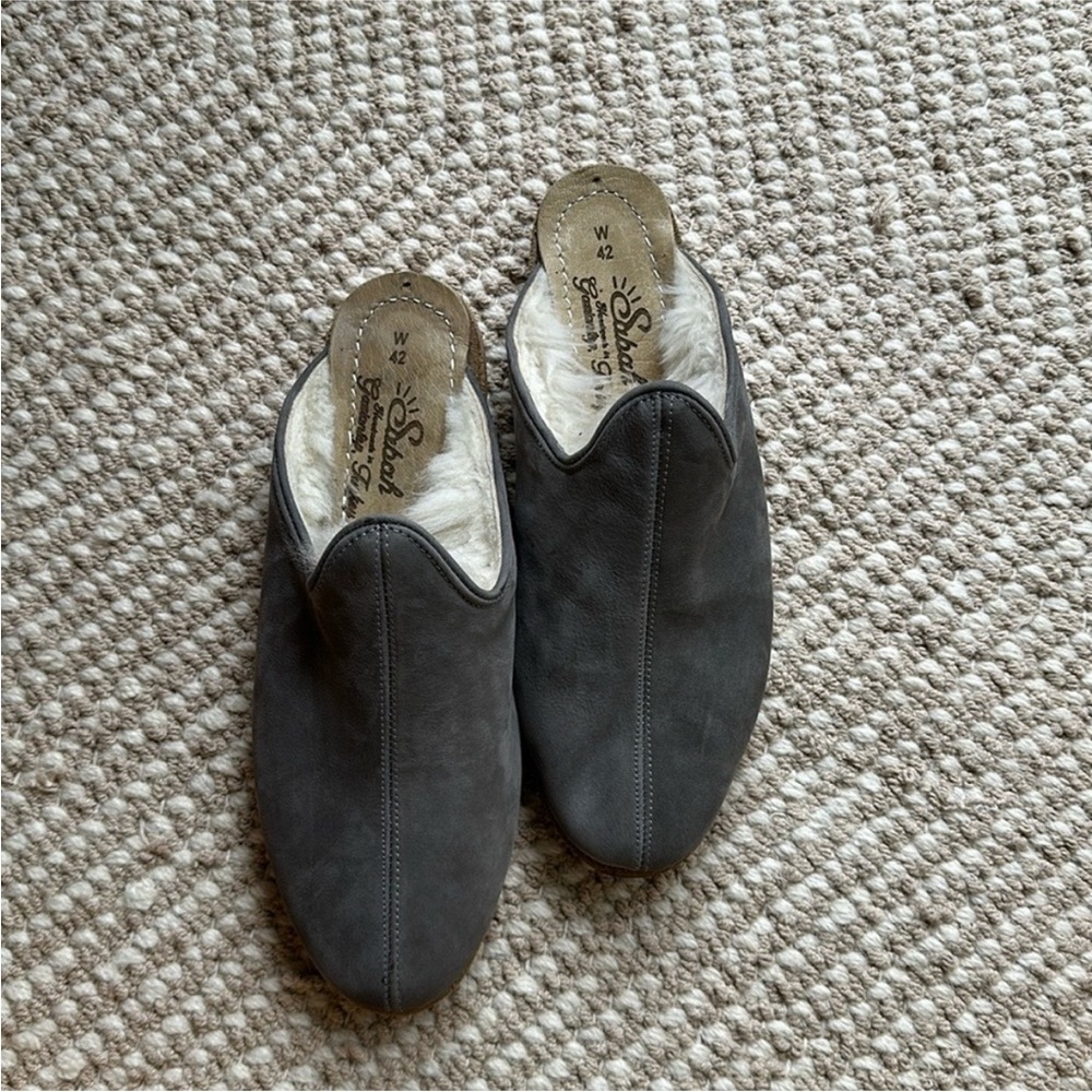 Sabah shearling baba slip on - never worn
